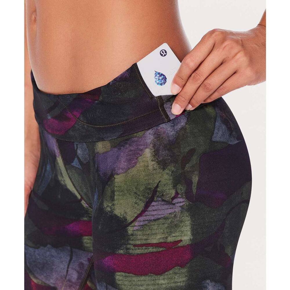 LULULEMON Wunder Under Crop Hi-Rise Size 2 Aura Dark Chrome Multi - Picture 3 of 9